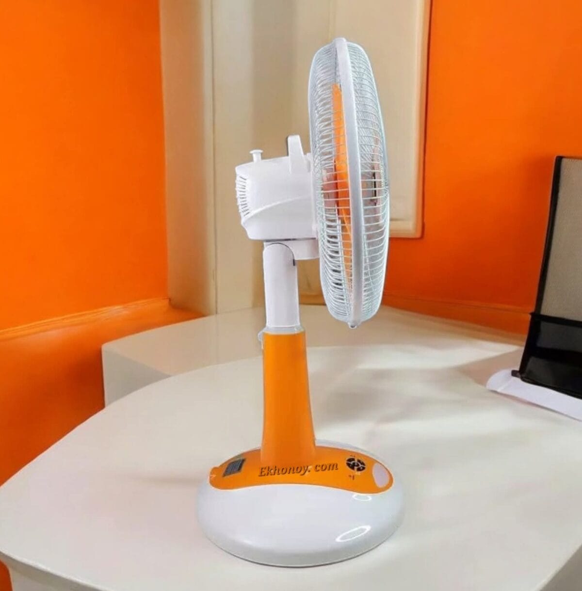 Kennede 2986HRS 16" Rechargeable Remote Fan